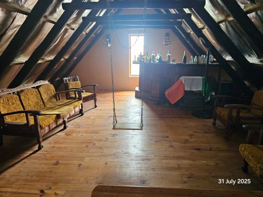 5 Bedroom Property for Sale in Stilbaai Wes Western Cape